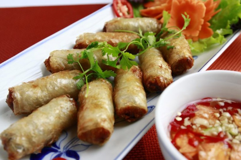Nem Rán atau fried spring roll, lumpia khas Vietnam